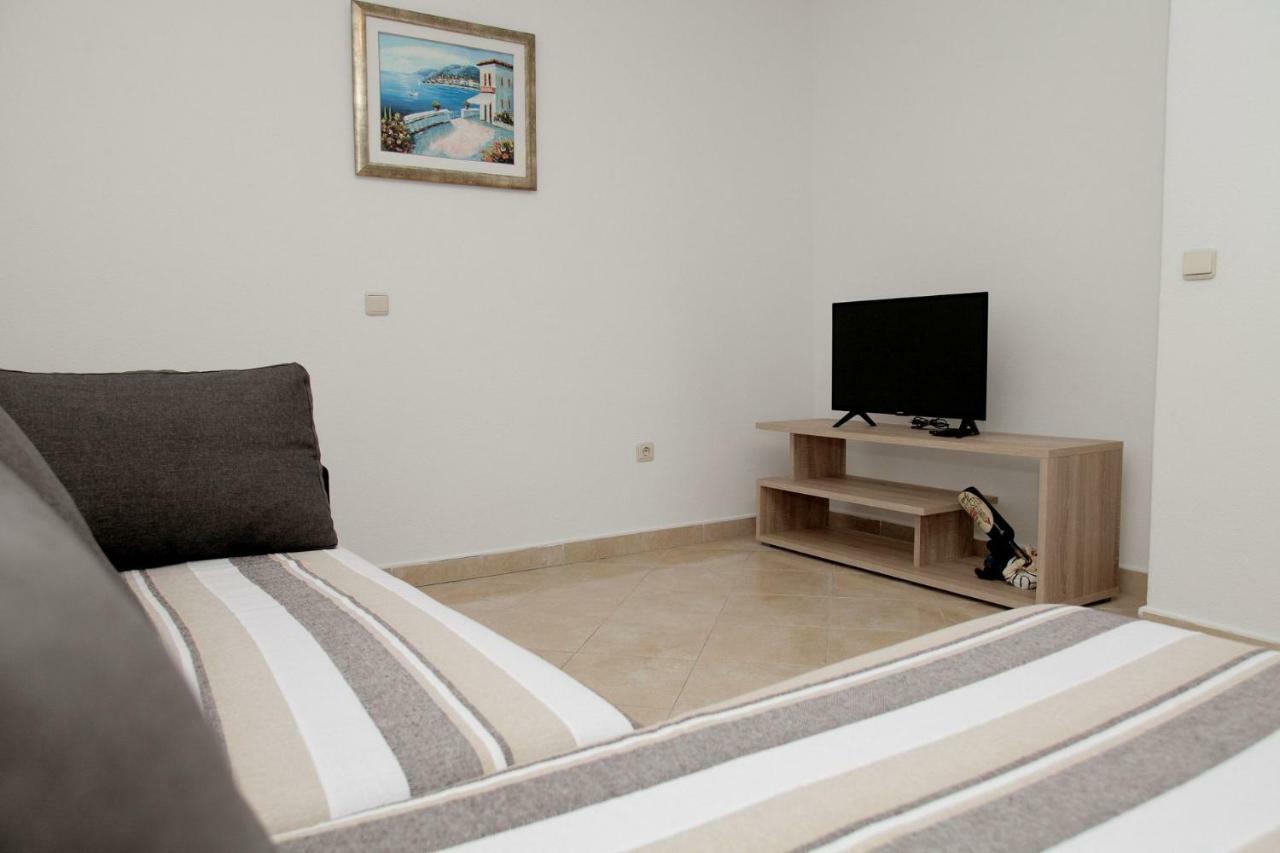 Apartments Maja - Sea View Трогир Экстерьер фото