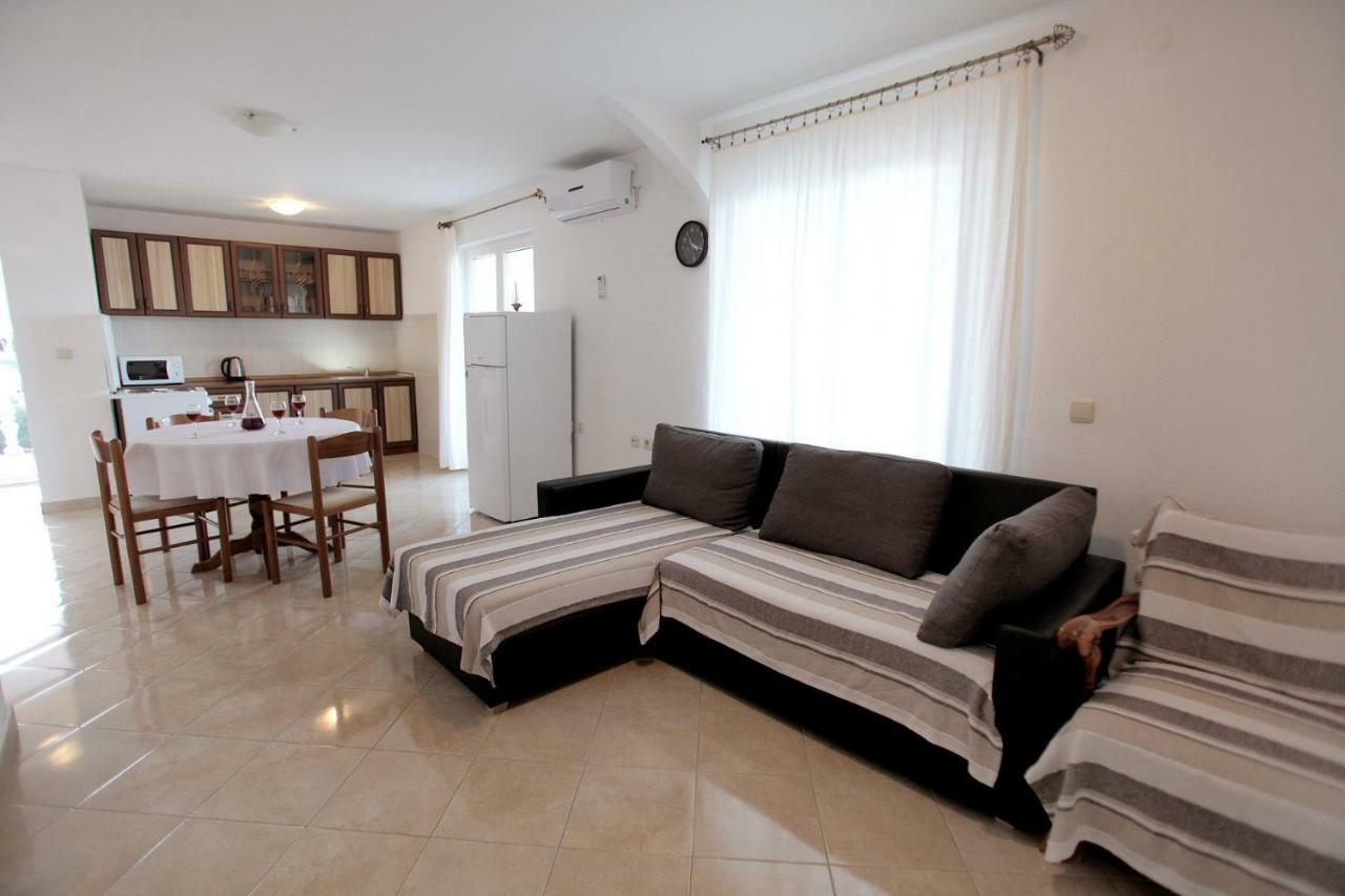 Apartments Maja - Sea View Трогир Экстерьер фото